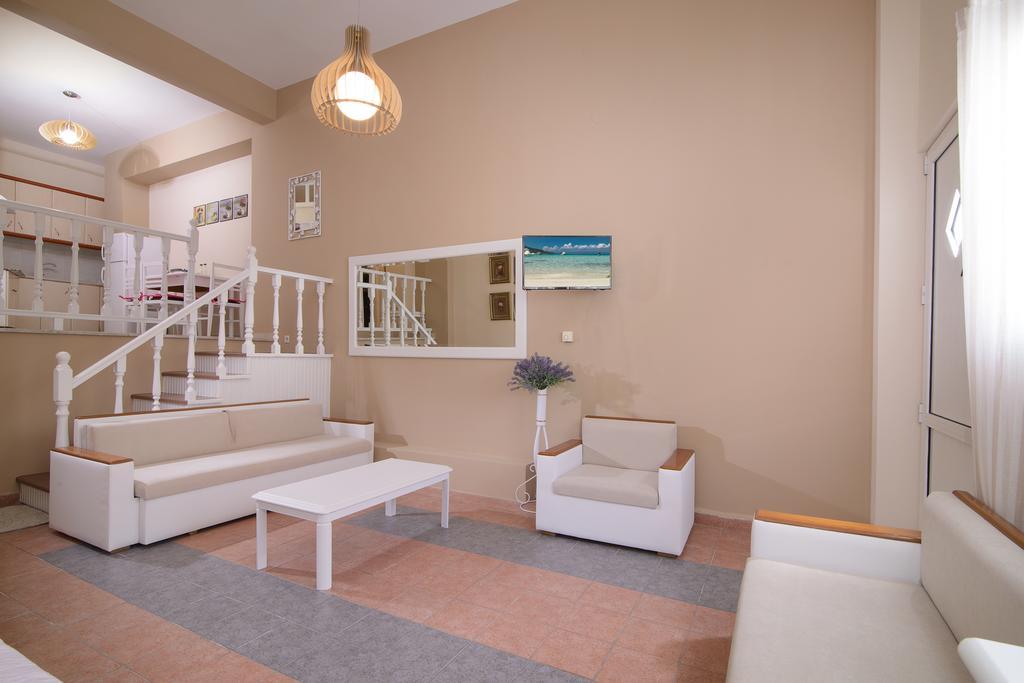Family Inn Apartments&Suites Néos Marmarás Exterior foto